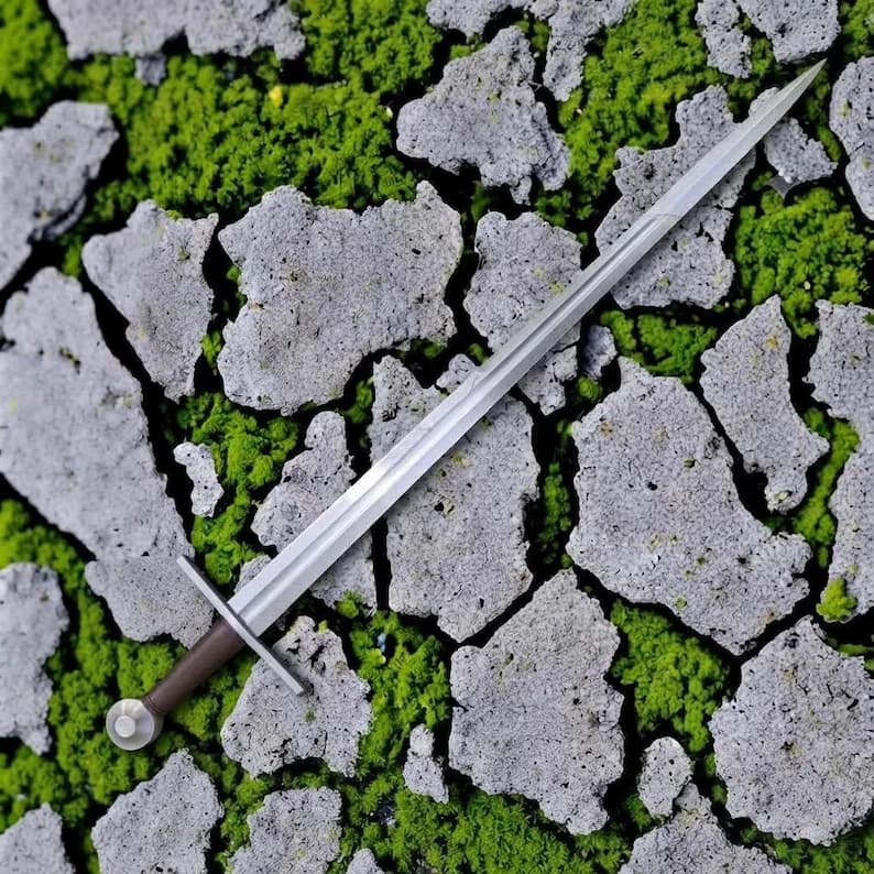 Hand Forged Medieval Longsword — Carbon Steel thumbnail 5