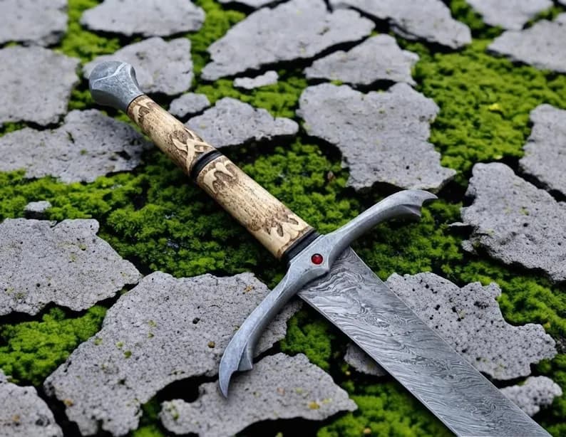 Hand Forged Damascus Longsword thumbnail 3